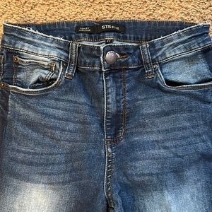 Women’s size 27 skinny jeans